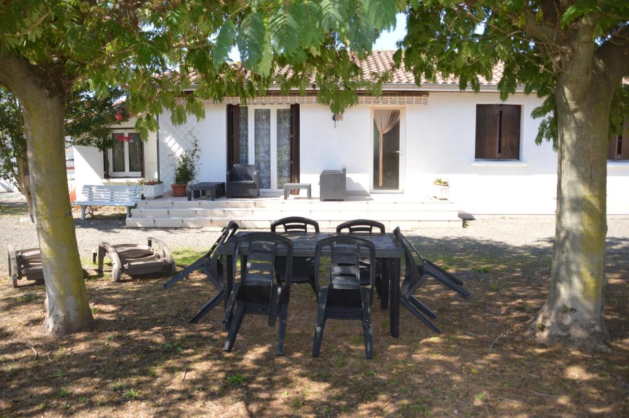 Villa Aux Pieds Des Pyrenees Azereix Extérieur photo
