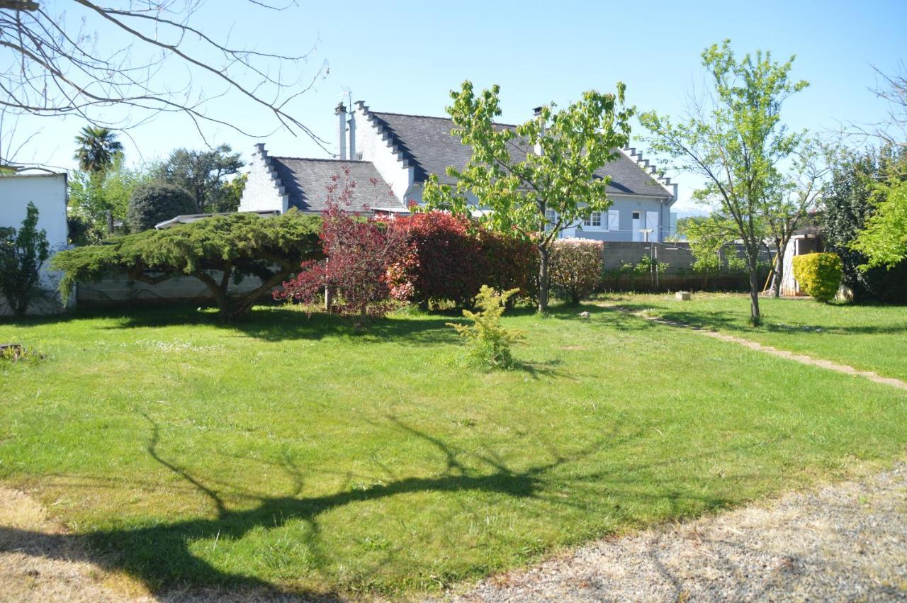 Villa Aux Pieds Des Pyrenees Azereix Extérieur photo
